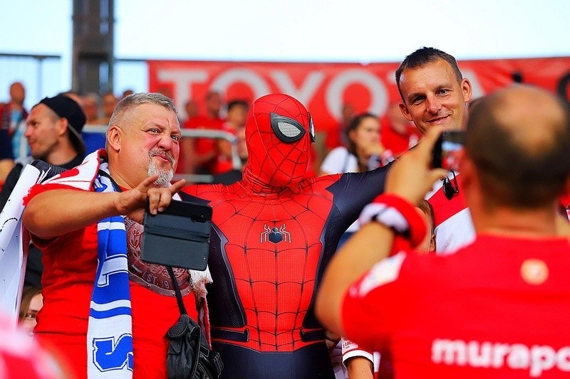 Piłkarska druga liga. Spiderman pomógł wygrać drużynie Widzewa!