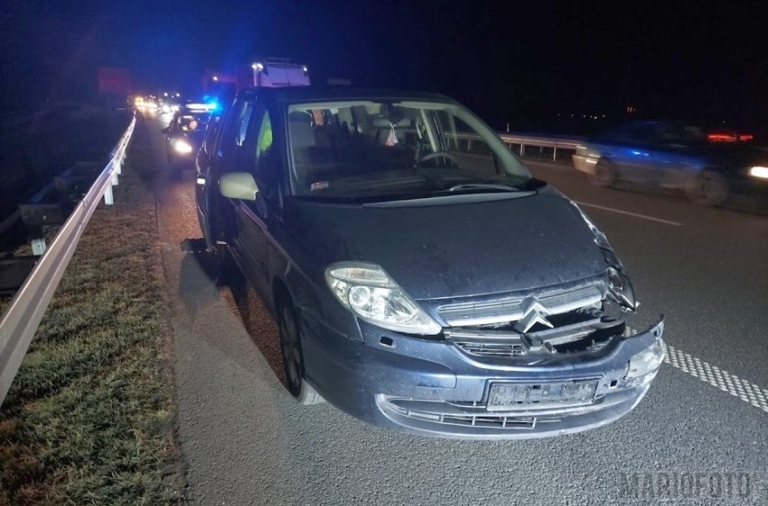 Na autostradzie A4 w kierunku Katowic kierowca wypadł z...