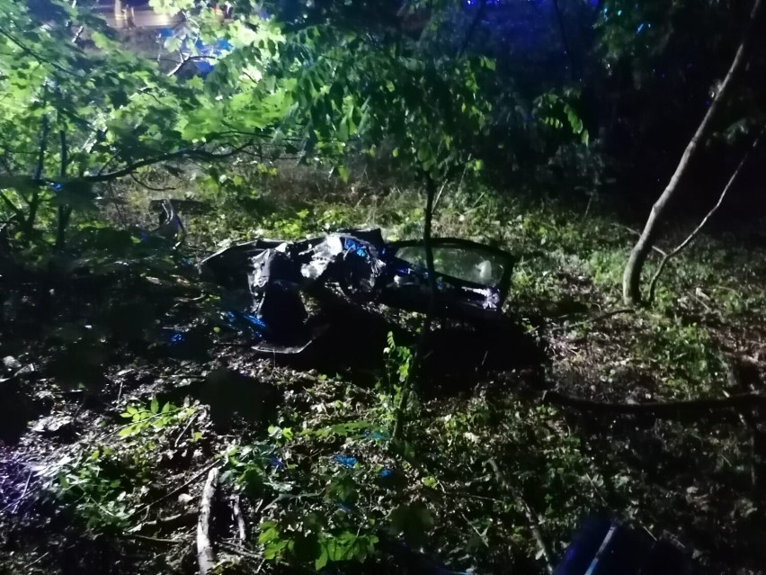 Tragiczny wypadek w Dąbrówce Leśnej. Nie żyje 26-letnia kobieta