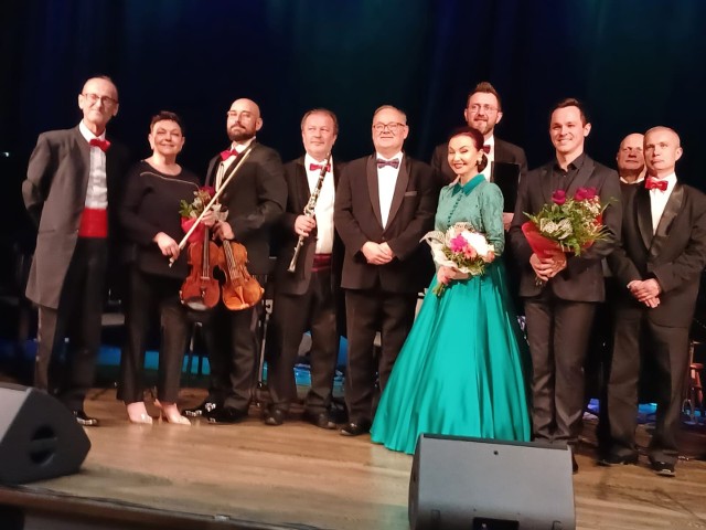 W Solcu-Zdroju wystąpiła Grażyna Brodzińska w towarzystwie Łukasza Kostki i Strauss Ensemble.
