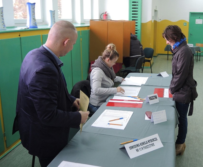 Wybory parlamentarne w powiecie bytowskim (zdjęcia, wideo)