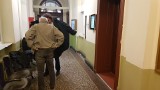 Skazany lekarz ze Szczecina uniknie więziennej celi? Chce przekonać sąd, że karę może odbywać z "obrączką" na nodze