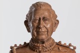Wielkie czekoladowe popiersie króla Karola III. Wykonanie go trwało aż 4 tygodnie. Co się z nim stanie?
