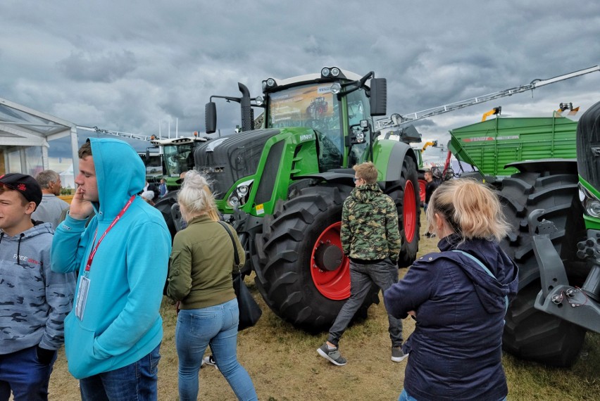 W sobotę Agro Show 2018 odwiedzały tłumy. Zobacz na...