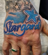 To się nazywa lokalny patriotyzm! Tatuaż z logo Stargardu
