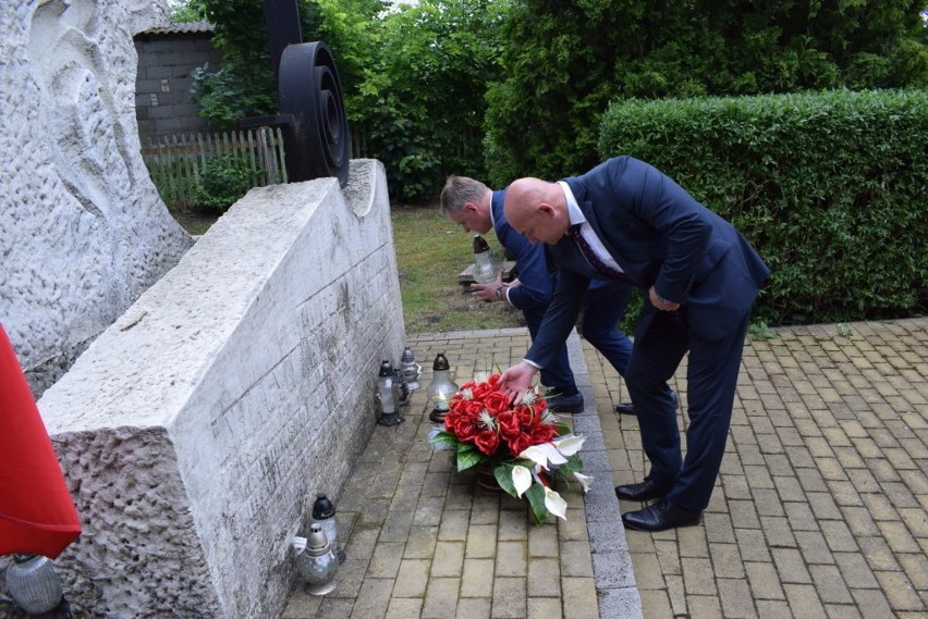 W niedzielę 13 czerwca władze gminy Policzna uczciły ofiary...