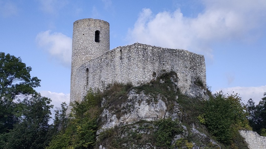 Zamek Pilcza w Smoleniu zachwyca swoim położeniem. Z wieży...