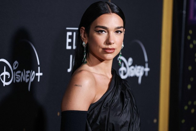 Dua Lipa wystąpi na sylwestrze TVP? Oficjalnie nazwisko gwiazdy wydarzenia poznamy dopiero tuż przed 31 grudnia