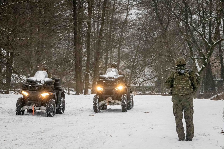 Żołnierze Wojsk Obrony Terytorialnej z Radomia i Grójca zakończyli służbę na granicy z Białorusią