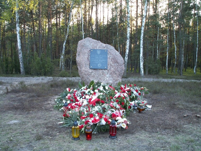 Radomscy leśnicy 85 lat temu żegnali zmarłego Marszałka Józefa Piłsudskiego. Zobacz unikatowe zdjęcia