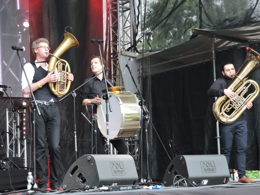 Ostrołęka. Noc Muzeów rozpoczął koncert Bum Bum ORkeSTAR. W MKK można zwiedzać ekspozycje i uczestniczyć w warsztatach