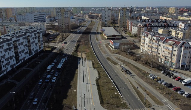 Realizację inwestycji ułatwią tory wyprowadzone z ronda Kujawskiego w kierunku Szwederowa, które powstały wraz z rozbudową ulicy Kujawskiej.