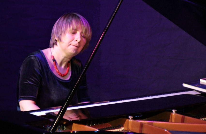 Joanna Maklakiewicz podczas koncertu w Grudziądzu