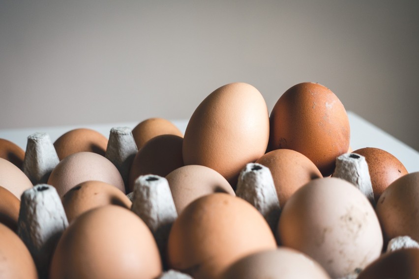 Kurze jajka są bogatym źródłem tryptofanu – aminokwasu, z...