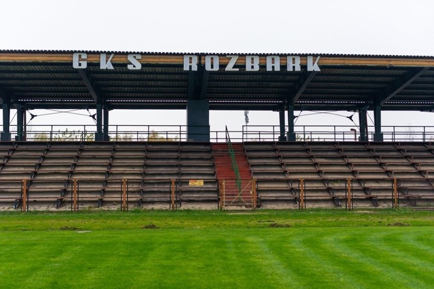 Prace w związku z remontem trybuny stadionu GKS Rozbark w...