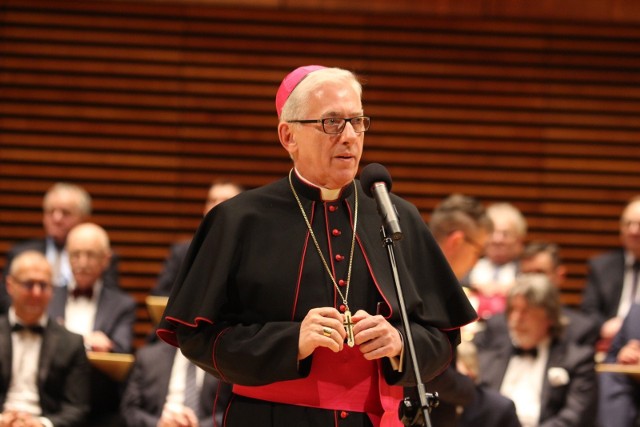 Arcybiskup Wiktor Skworc, metropolita katowicki, wydał w środę, 25 marca, zarządzenie w sprawie sposobu sprawowania posługi duszpasterskiej i liturgicznej w najbliższych tygodniach.