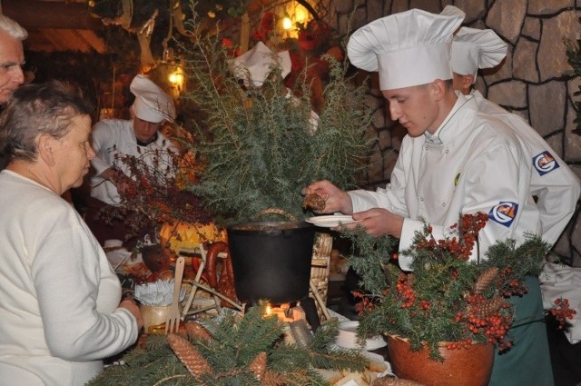 Każda z restauracji przygotowała nieco inny bigos