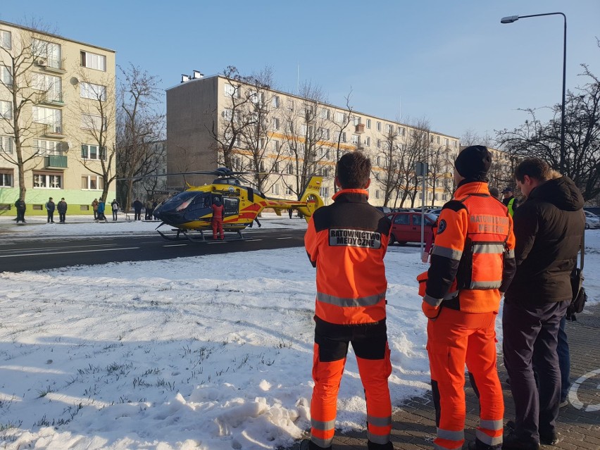 Śmigłowiec ratowniczy wylądował w centrum Kędzierzyna-Koźla. Co się stało?