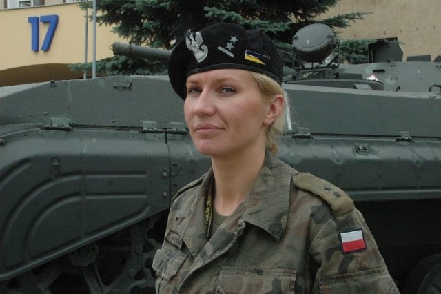 Ppor. Magdalena Goliszek służy w 17 Wielkopolskiej Brygadzie Zmechanizowanej od 1,5 roku. Na razie mieszka w internacie wojskowym i czeka na mieszkanie wybudowane przez WAM.