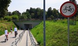 Koniec jazdy rowerem przez tunel w Pionkach. Można dostać mandat!