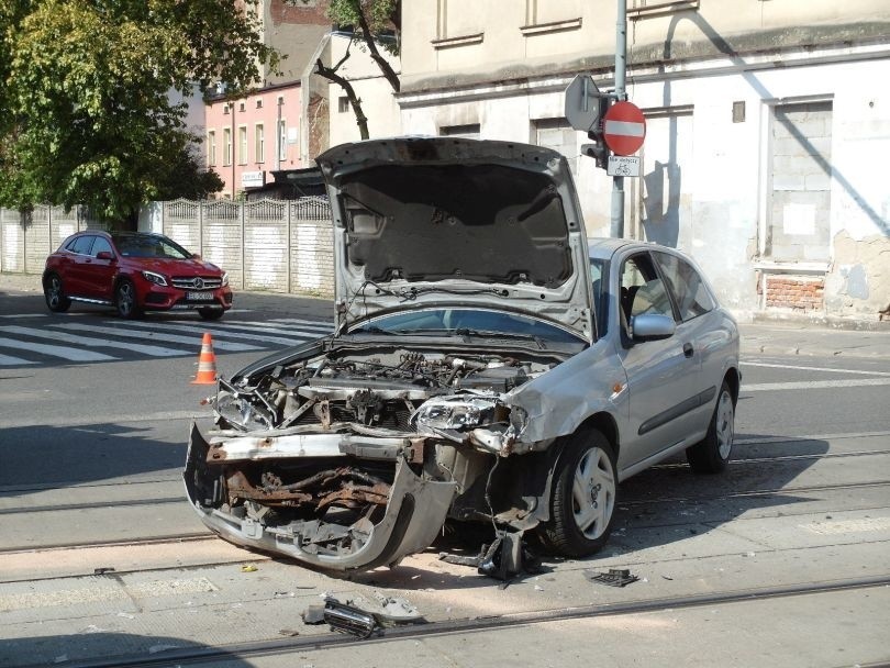 Wypadek na skrzyżowaniu ulic Gdańskiej i Skłodowskiej - Curie [zdjęcia]
