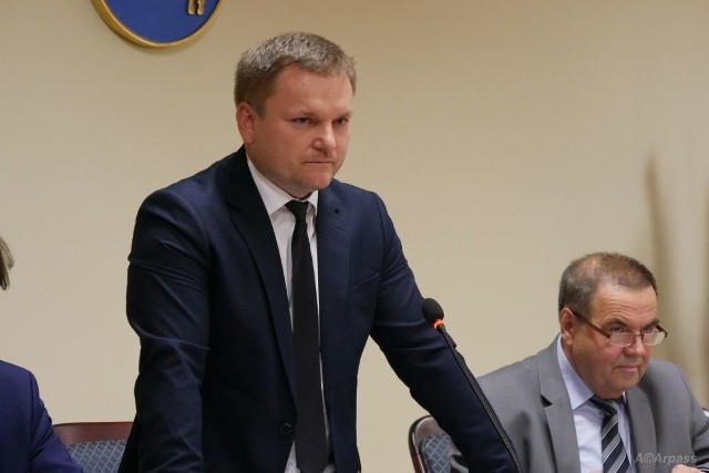 Przewodniczącym nowej rady miejskiej w Kozienicach został Rafał Sucherman. 6 grudnia poznamy jego zastępców