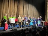 Niepełnosprawni ze Stąporkowa wystąpili w Krakowie! Otrzymali maskę Teatru Ludowego. Zobaczcie zdjęcia z gali finałowej "Albertiany"