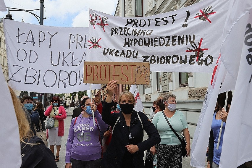 Manifestacja pod Urzędem Miasta Łodzi. ZDJĘCIA