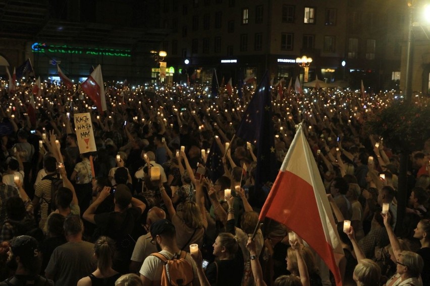 10 tysięcy osób protestowało we Wrocławiu w obronie sądów