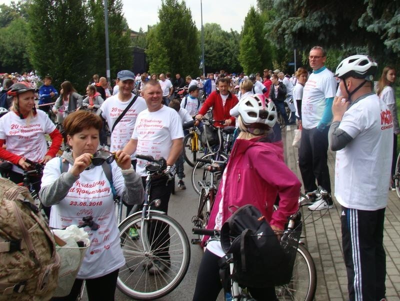 Oświęcim. Rodzinny Rajd Rowerowy po raz 20. Na starcie stanęło ponad 1000 rowerzystów [ZDJĘCIA]