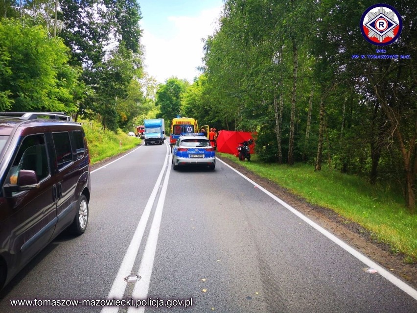 Śmiertelny wypadek motocyklisty koło Tomaszowa. Policjanci...