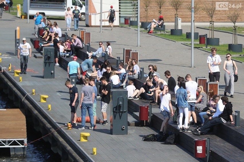 Alkohol na bulwarach w Szczecinie już legalny. W którym miejscu i jaki? Sprawdź!