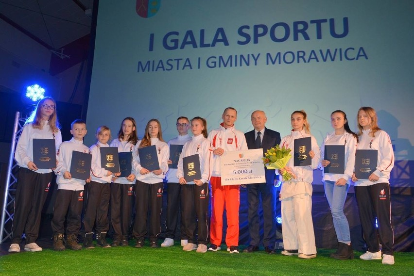 Gmina Morawica wyróżniła swoich wybitnych sportowców podczas gali w Bilczy [WIDEO, zdjęcia]