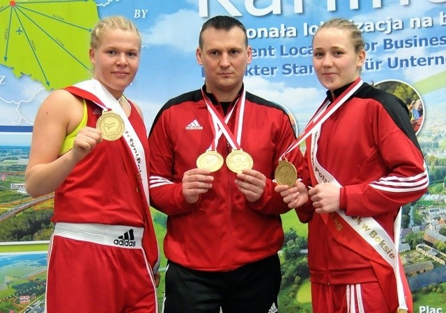 Elżbieta Wójcik (z lewej) i Paulina Jakubczyk oraz ich...