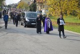 Bochnia. Tłumy na pogrzebie Ludwika Węgrzyna, byłego starosty bocheńskiego. Urna z prochami samorządowca spoczęła na cmentarzu w Bochni