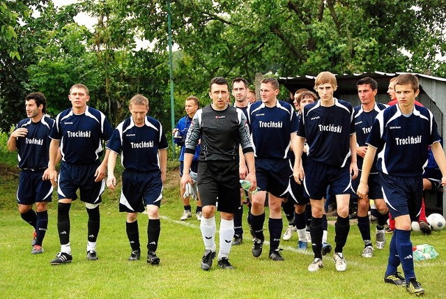 W czerwcu przed rokiem piłkarze Krajny (na zdjęciu) w Kijewie rozpoczęli barażową batalię o V ligę. Teraz są o krok przed awansem do ligi IV.