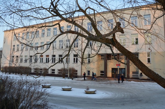 Siedziba Gimnazjum numer 2 została odnowiona, to jeden z najstarszych budynków w mieście