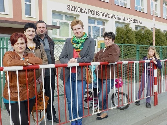 Rodzice w Wierzchosławicach walczą o gimnazjum.