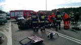 Zderzenie aut na krajowej "9" w gminie Kunów. Dwie osoby z ciężkimi obrażeniami