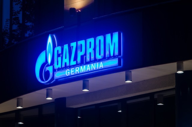 - Gazprom podkreślił, że obecne warunki kontraktu nie przewidują dodatkowych zobowiązań strony rosyjskiej do pozyskania tego silnika - poinformowała kontrolowana przez Kreml firma w oświadczeniu po tym, jak ponownie zwróciła się do Siemens Energy o dokumenty.