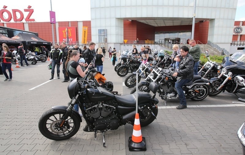 Motocykliści w Porcie Łódź. Można pojeździć na motocyklach harley-davidson, yamaha, bmw [zdjęcia]