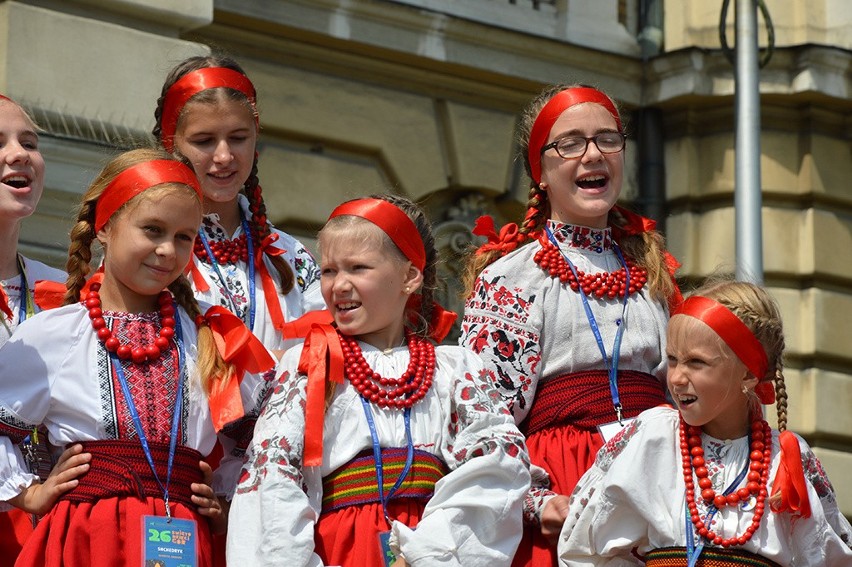 Dzieci z Mystkowa i ze Sławuty na Ukrainie oczarowały publiczność [ZDJĘCIA]