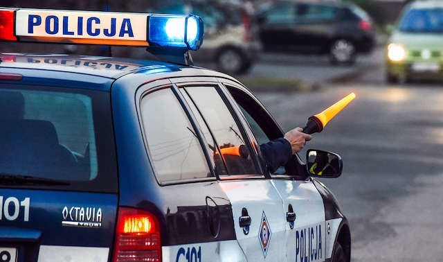 Pijanego kierowcę, który miał być dźgnięty nożem policja zatrzymała w miejscowości Skępe
