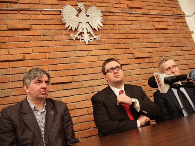 We wtorek w białostockim Muzeum Wojska spotkali się (od lewej): Robert Sadowski, Jan Ołdakowski i Robert Tyszkiewicz, by omówić kolejne etapy powstania Muzeum Pamięci Sybiru.