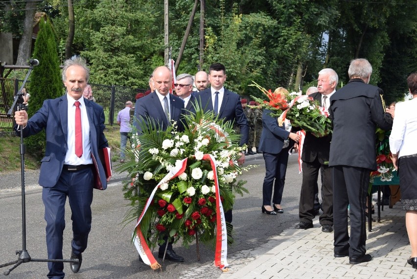 Wspomnienia z pacyfikacji Łaz. Poszli na tortury, ale nikt nie zdradził [ZDJĘCIA]