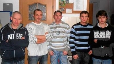 Od lewej: Jacek (rocznik 1971), Grzegorz (1974), Tomasz (1978), Marcin (1984) oraz Krystian (1998) FOT. PIOTR PIETRAS