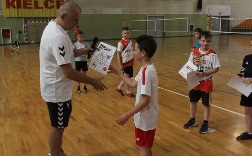 Turniej Mini Volley Cup 2019 na finiszu. Przetrwa w kolejnych latach, gdy odejdzie z Kielc Dariusz Daszkiewicz? [ZDJĘCIA]  