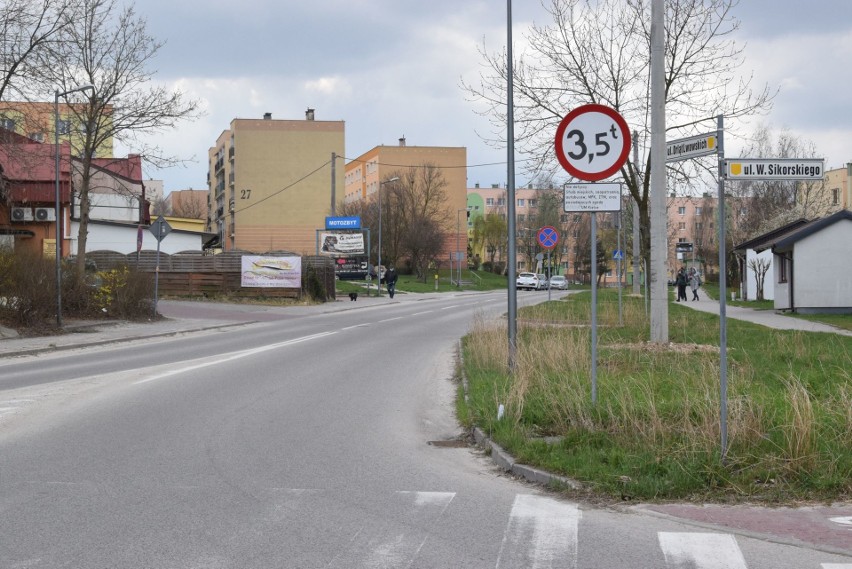 Wraca kontrowersyjny remont ulicy Orląt Lwowskich w Kielcach. Mieszkańcy mogą zgłaszać uwagi [ZDJĘCIA]