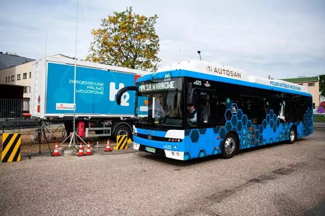 Po Krakowie autobusy zasilane wodorem jeżdżą od czerwca 2022 roku