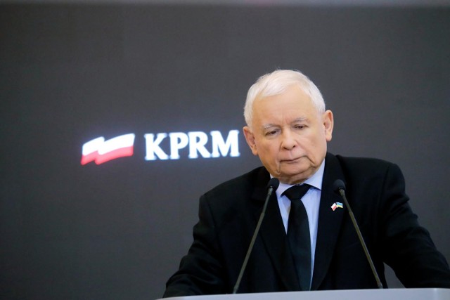 Prezes PiS Jarosław Kaczyński oświadczył we wtorek w rozmowie z PAP, że nie jest już wicepremierem i szefem Komitetu ds. bezpieczeństwa.
